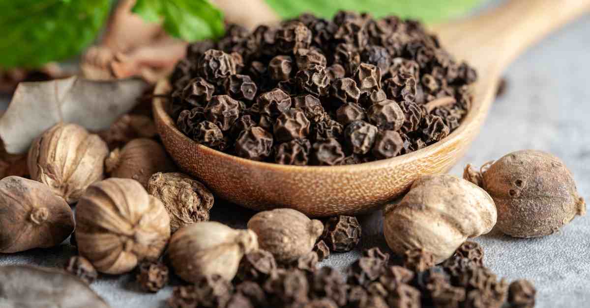 Is black pepper an all in one superfood Know its benefits-compressed