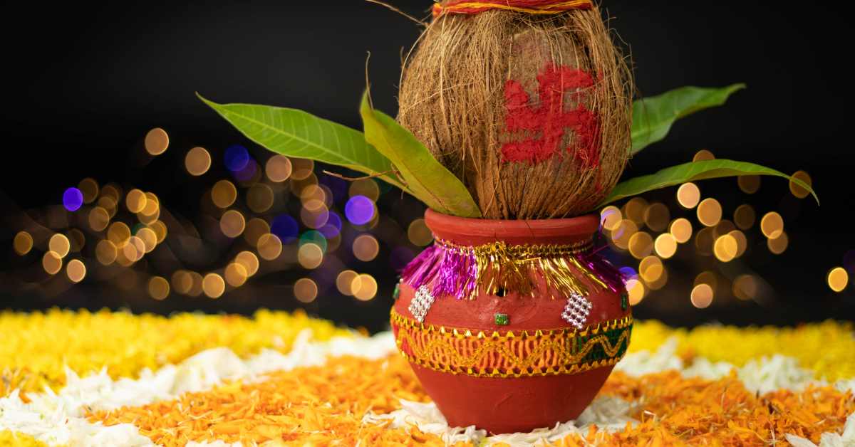 What is Hartalika Teej and why is it celebrated? Its information and the story related to it are given here.