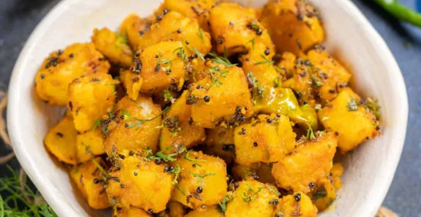 Aloo Ke Gutke Recipe in Hindi
